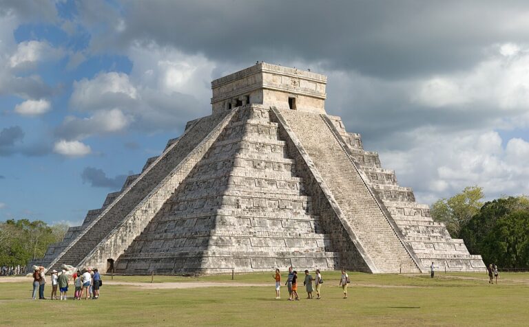 El Castillo, pirámide maya de Chichén Itzá