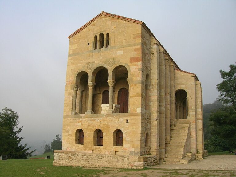 Santa María del Naranco, Oviedo